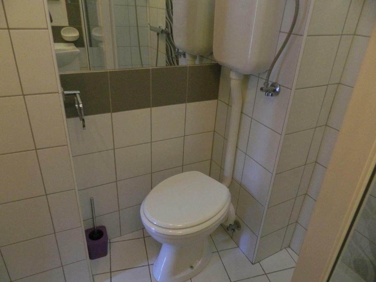 Apartman Stella - Parking